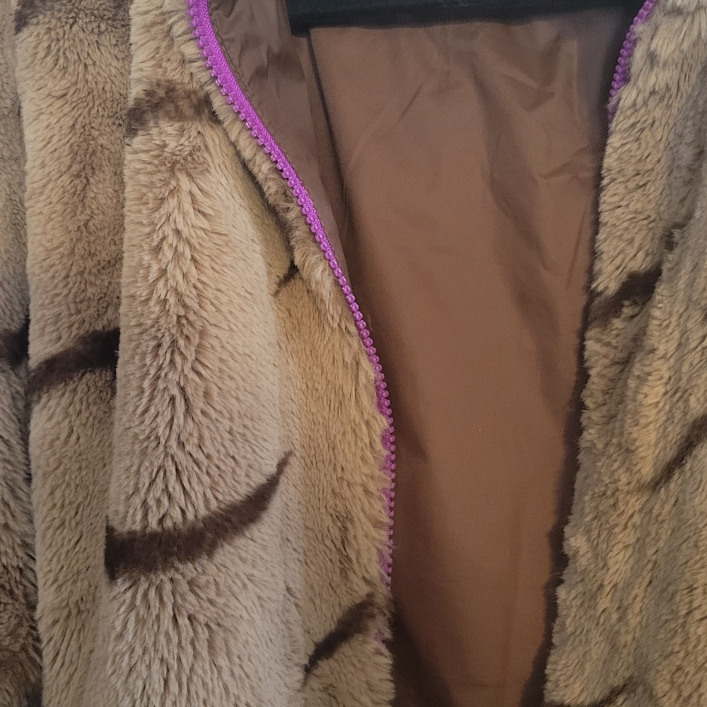 Nike Jacket - Picture 2 of 4